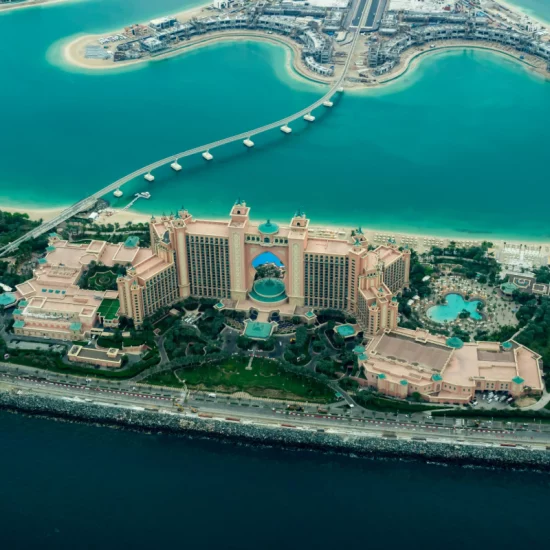 christoph-schulz-wJ6xyh1YMxU-unsplash (2)